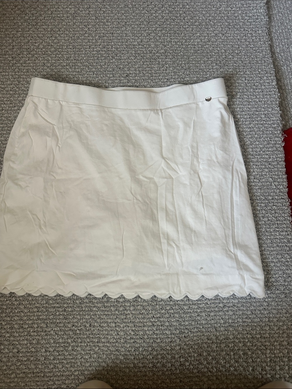 Jones New York White Scallop Hem Mini Skirt
